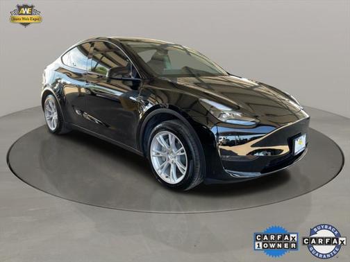 2024 Tesla Model Y Long Range Dual Motor All-Wheel Drive