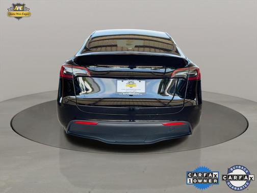 2024 Tesla Model Y Long Range Dual Motor All-Wheel Drive