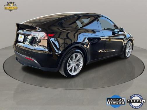 2024 Tesla Model Y Long Range Dual Motor All-Wheel Drive