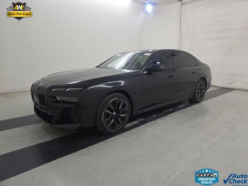 Black Sapphire Metallic 2024 BMW 740 740i