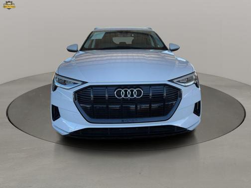 2021 Audi e-tron Premium Plus
