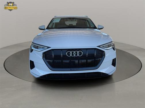 2021 Audi e-tron Premium Plus