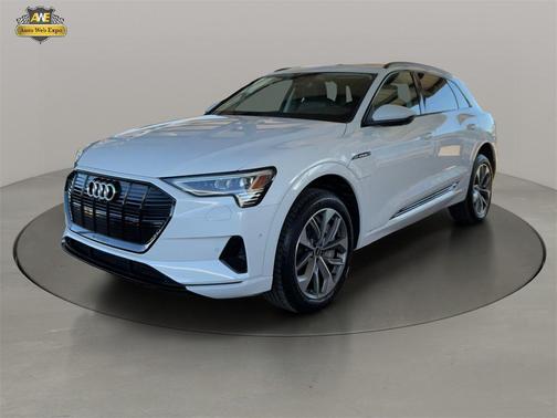 2021 Audi e-tron Premium Plus