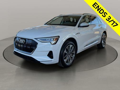 2021 Audi e-tron Premium Plus