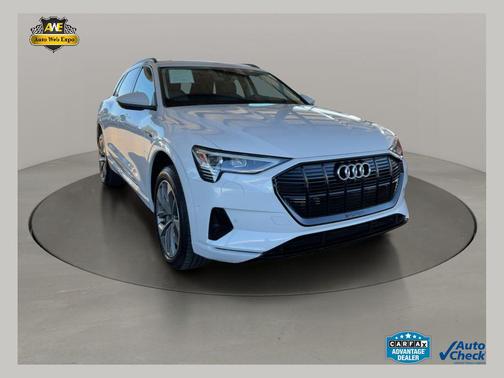 2021 Audi e-tron Premium Plus