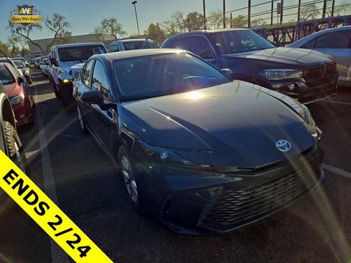 2025 Toyota Camry LE