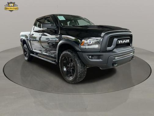 2019 RAM 1500 SLT