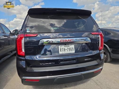 2022 GMC Yukon XL SLT