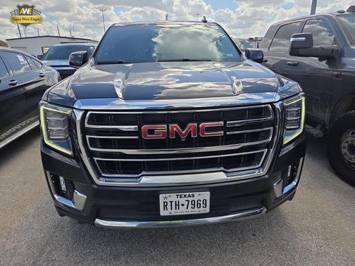 2022 GMC Yukon XL SLT