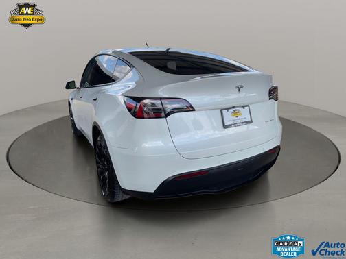 2022 Tesla Model Y Long Range Dual Motor All-Wheel Drive