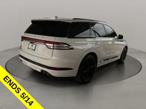 White Metallic 2023 Lincoln Aviator Reserve