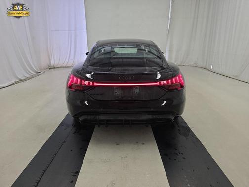 2022 Audi e-tron GT Prestige