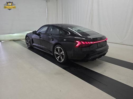 2022 Audi e-tron GT Prestige