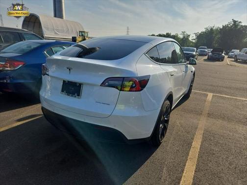 2021 Tesla Model Y Long Range Dual Motor All-Wheel Drive