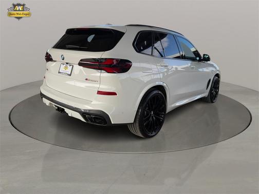 2025 BMW X5 M60i