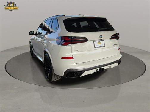 2025 BMW X5 M60i