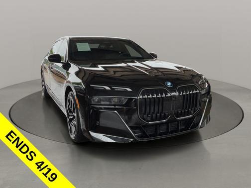 Black Sapphire Metallic 2025 BMW i7 eDrive50