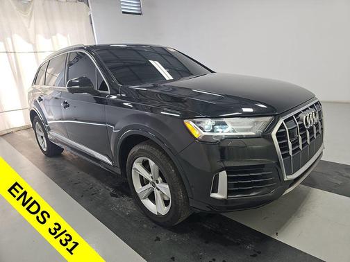 Mythos Black Metallic 2023 Audi Q7 45 Premium Plus