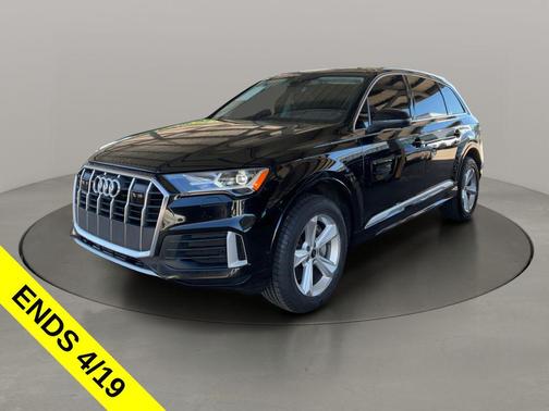 Mythos Black Metallic 2023 Audi Q7 45 Premium Plus