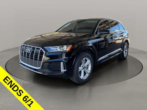 Mythos Black Metallic 2023 Audi Q7 45 Premium Plus
