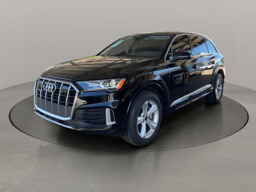 Mythos Black Metallic 2023 Audi Q7 45 Premium Plus