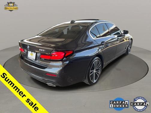 2022 BMW 530 i