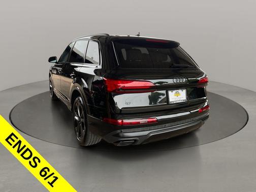 Mythos Black Metallic 2025 Audi Q7 55 Premium Plus