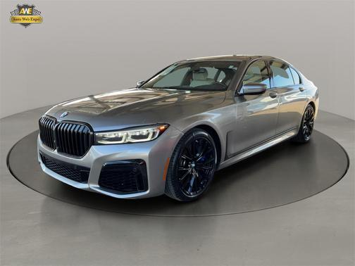 2022 BMW 740 i xDrive