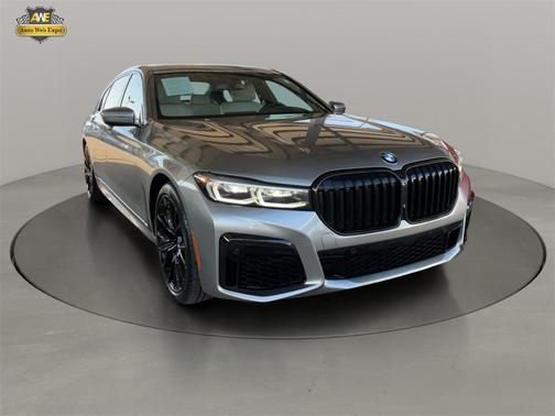 2022 BMW 740 i xDrive
