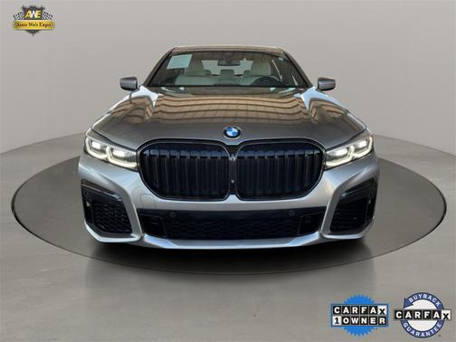2022 BMW 740 i xDrive