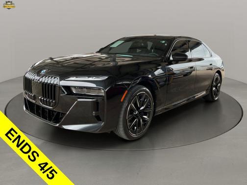 Black Sapphire Metallic 2023 BMW 740 i