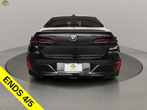 Black Sapphire Metallic 2023 BMW 740 i