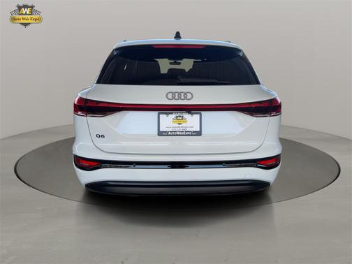 2025 Audi Q6 e-tron Premium Plus