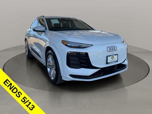 Glacier White Metallic 2025 Audi Q6 e-tron Premium Plus