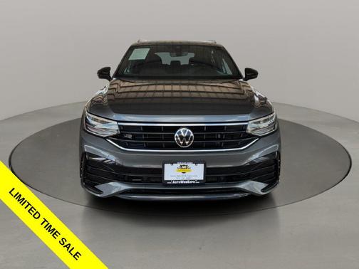 Platinum Gray Metallic 2023 Volkswagen Tiguan 2.0T SE R-Line Black