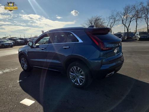 2024 Cadillac XT4 Premium Luxury