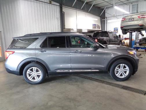 CARBONIZED GRAY METALLIC 2023 Ford Explorer XLT