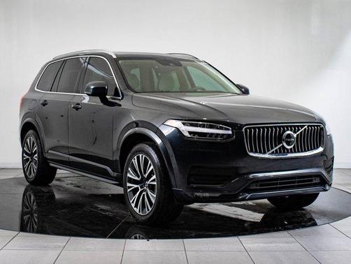 2021 Volvo XC90 T6 Momentum