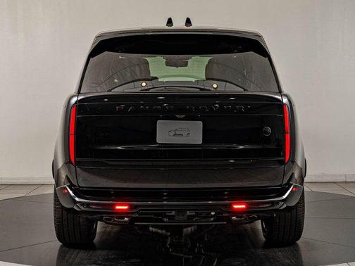 Narvik Black 2026 Land Rover Range Rover P615 SV Black