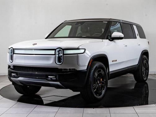 2023 Rivian R1S Adventure