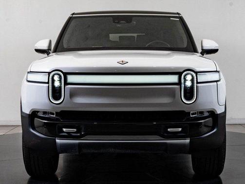 2023 Rivian R1S Adventure