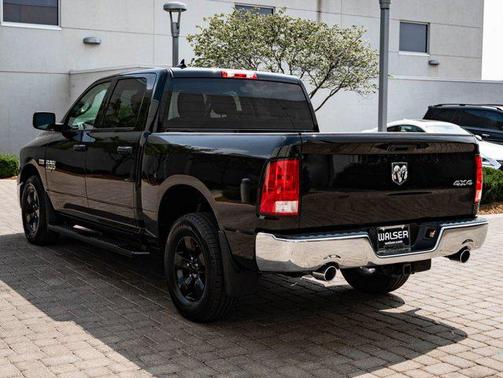 Diamond Black Crystal Pearlcoat 2023 RAM 1500 Tradesman