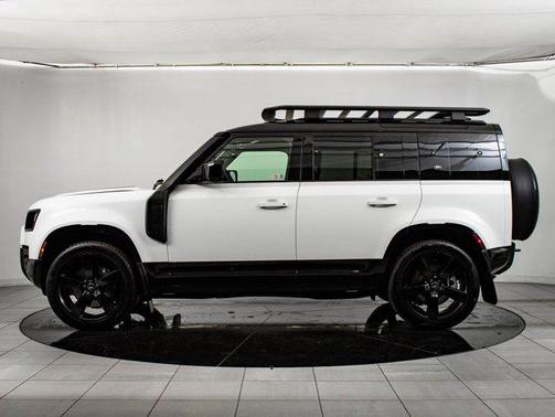 2024 Land Rover Defender 110 P400 X-Dynamic SE