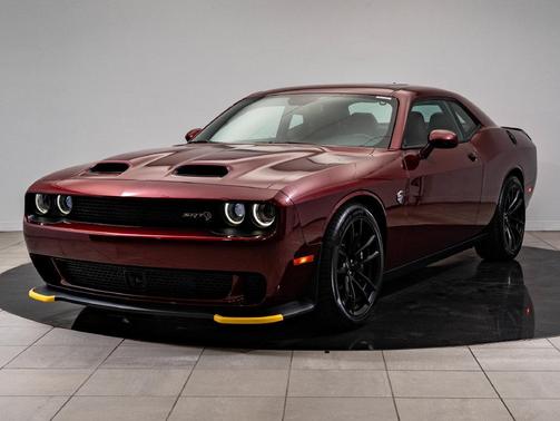 Octane Red Pearlcoat 2023 Dodge Challenger SRT Hellcat
