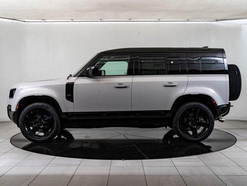 2026 Land Rover Defender P500 X-Dynamic SE