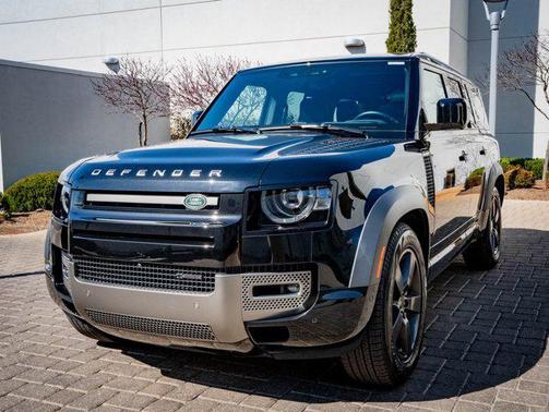 2023 Land Rover Defender 130 X-Dynamic SE