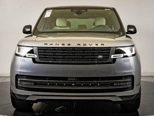 Eiger Grey Metallic 2026 Land Rover Range Rover P400 SE