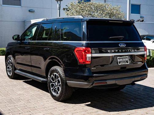 Agate Black Metallic 2022 Ford Expedition XLT