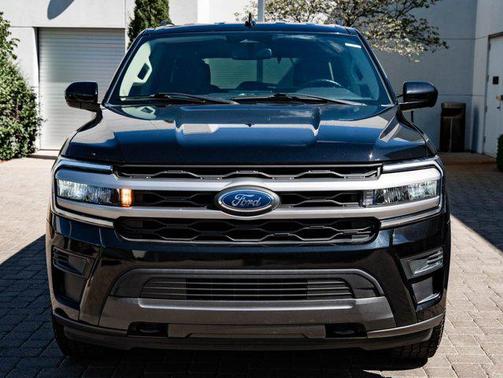 Agate Black Metallic 2022 Ford Expedition XLT