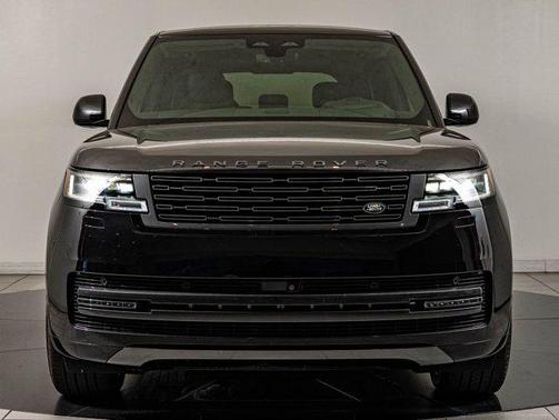 Santorini Black Metallic 2025 Land Rover Range Rover P400 SE 7 Seat